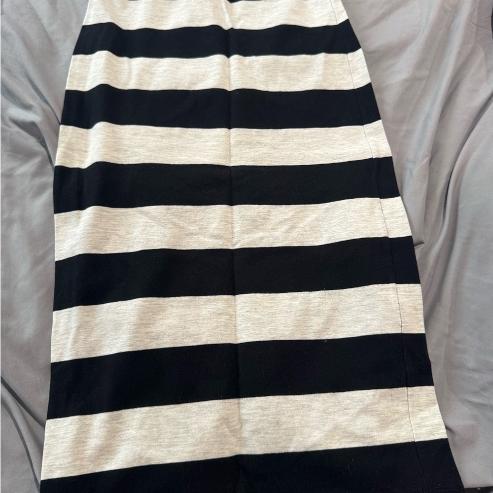 H&M Black and Gray Striped Pencil Skirt